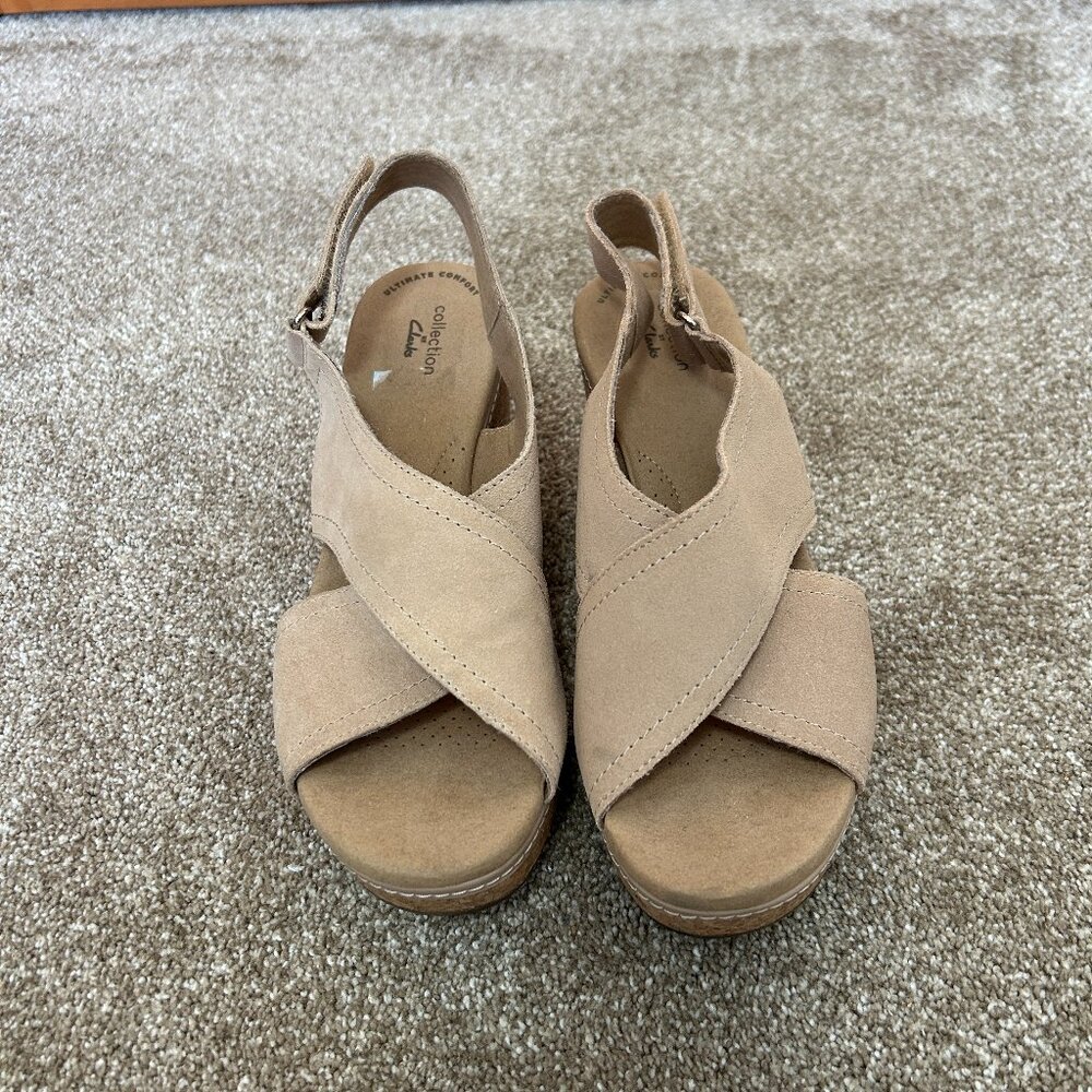 Clarks Women's Annadel Eirwyn Wedge Sandal - Beige - 10 - Good Condition